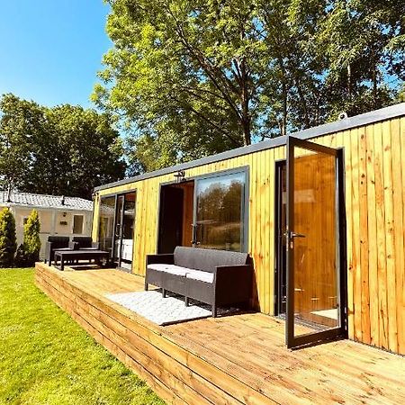 Luxe Tiny House Bij Het Leekstermeer Matsloot Exterior photo
