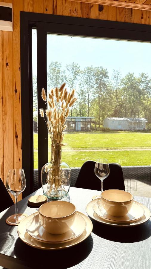 Luxe Tiny House Bij Het Leekstermeer Matsloot Exterior photo