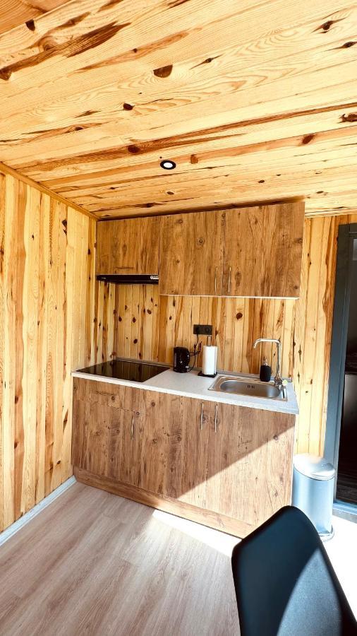 Luxe Tiny House Bij Het Leekstermeer Matsloot Exterior photo