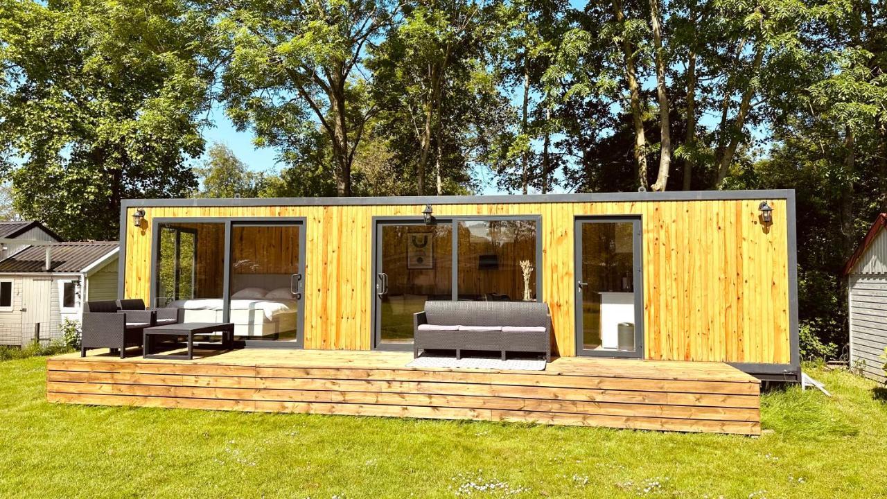 Luxe Tiny House Bij Het Leekstermeer Matsloot Exterior photo