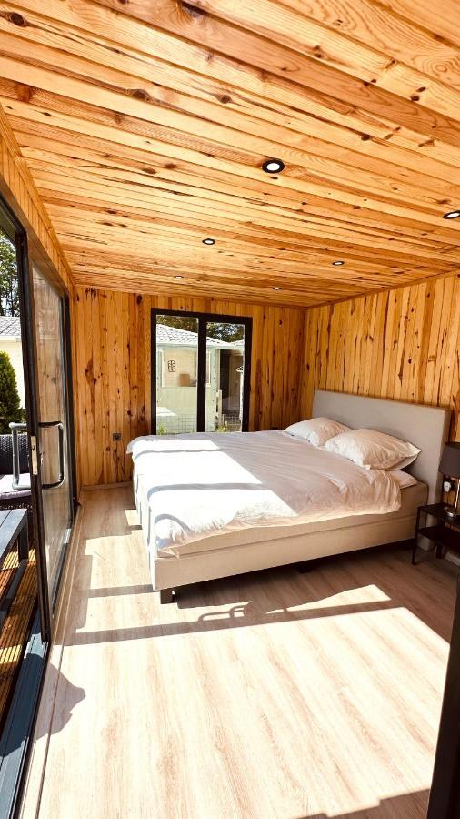 Luxe Tiny House Bij Het Leekstermeer Matsloot Exterior photo